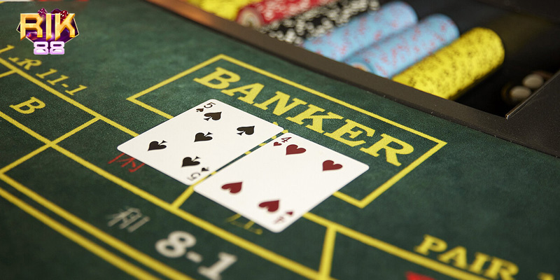 Bàn chơi baccarat sẽ bao gồm những yếu tố nào